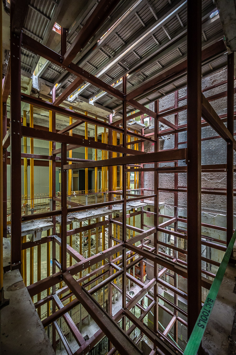 20250423  09A9854 F1